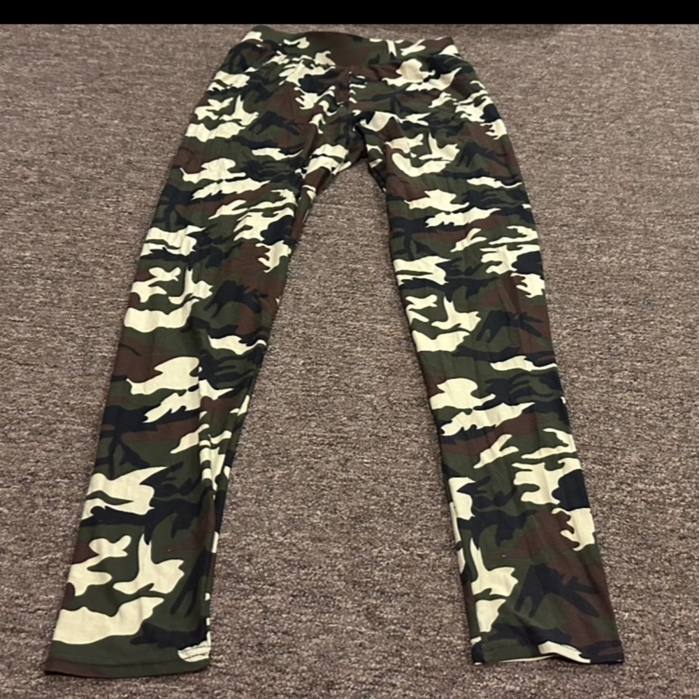 EUC MAZE S Women's Camouflage Print Leggings pants bottoms stretch